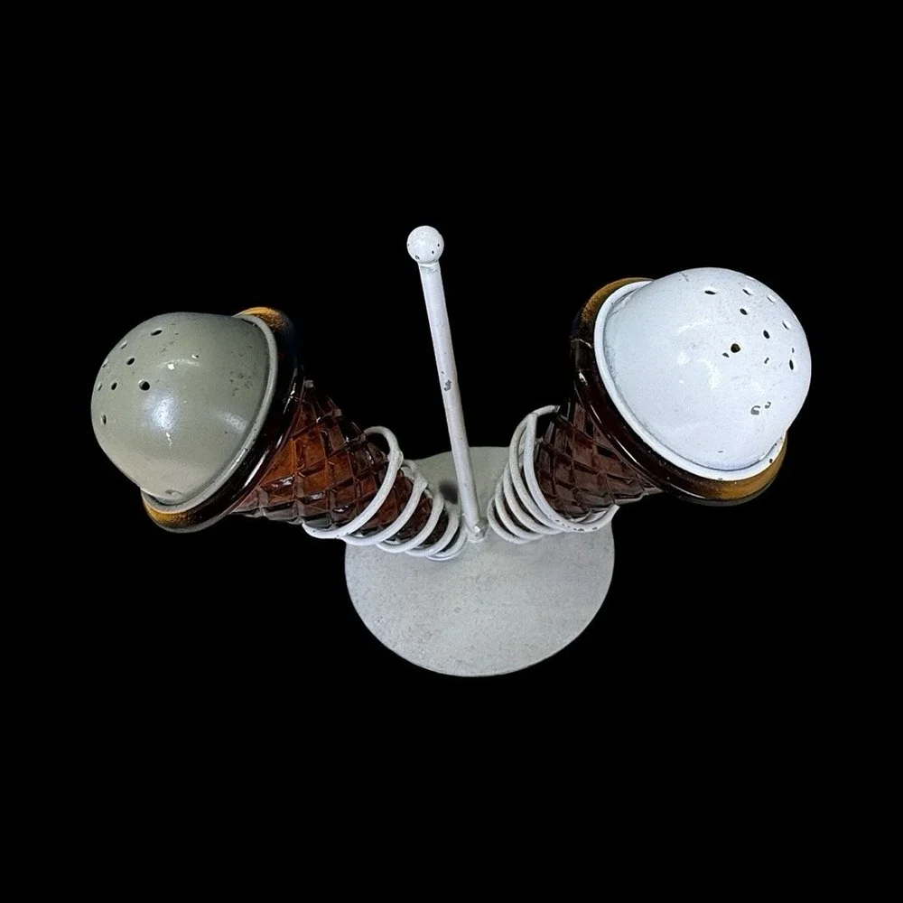 Vintage Ice‎ Cream Cone Salt and Pepper Shaker Set - Mid Century Modern MCM